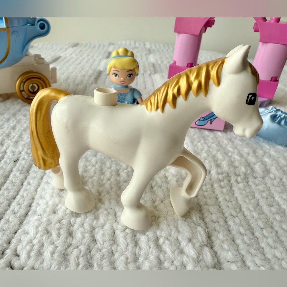 LEGO Duplo Disney Princess Cinderella's Carriage 6153. - Picture 6 of 9